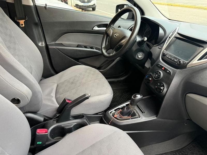 HYUNDAI HB20S 1.6 COMFORT PLUS 16V FLEX 4P AUTOMATICO, foto 12