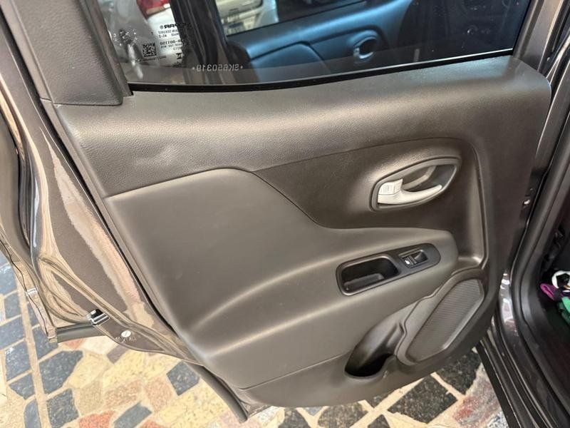 JEEP RENEGADE LONGITUDE NIGHT EAGLE 1.3 TB FLEX AUT, foto 16